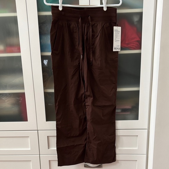 lululemon athletica Pants - Lululemon Dance Studio Mid Rise Pant 28.5” SZ 6 LAVA CAKE NWT 🤎🤎🤎